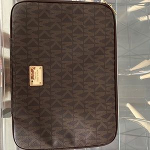 Michael Kors laptop sleeve in leather